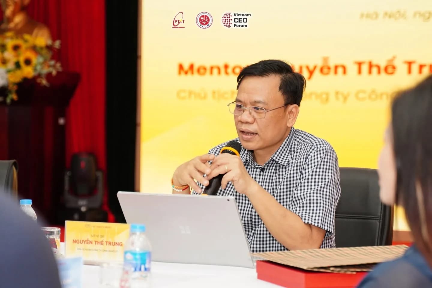 MUỐN BÁN RA NGOÀI, PHẢI LÀM NỘI BỘ TRƯỚC: Nội bộ là thao trường, thị trường là chiến trường