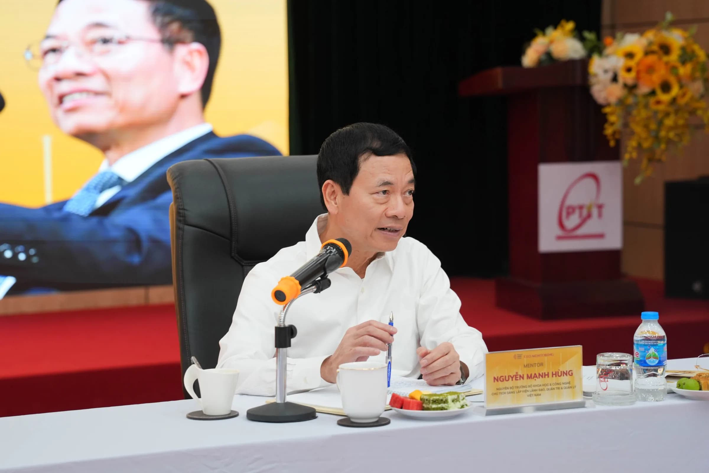 SÀN NUÔI MẠNG LƯỚI, SMEs TẠO BIÊN LỢI NHUẬN: Không bỏ sàn, nhưng không sống nhờ sàn